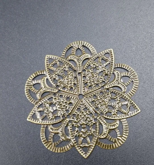 bronze 46mm 20pcs 20 шт./лот, 58x42 мм, золотой цвет/античная бронза, металлические филигранные цветы, срез, амулеты, Базовая установка, DIY Ювелирные компоненты - Цвет: bronze 46mm 20pcs
