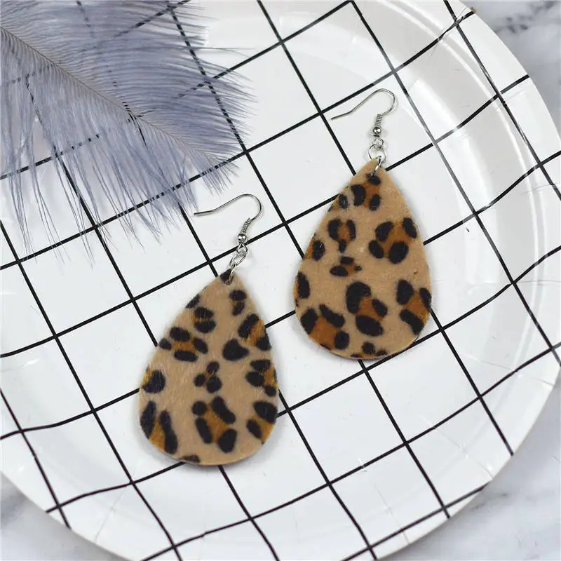 Leopard print Женские ювелирные изделия, кожаные серьги в форме листьев, серьги-капли, серьги с леопардовым принтом, женские вечерние серьги, подарок P8 - Окраска металла: Leopard print
