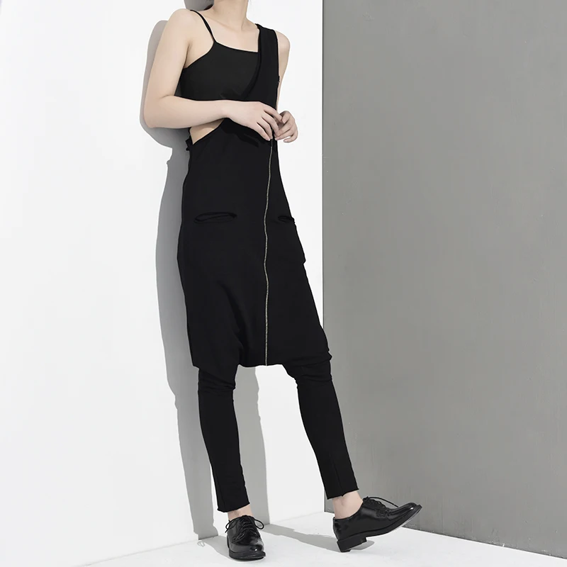 [EAM] New Autumn Winter High Waist Ling Split Joint One Shulder Loose Long Pants Women Jumpsuit Fashion Tide LA9150
