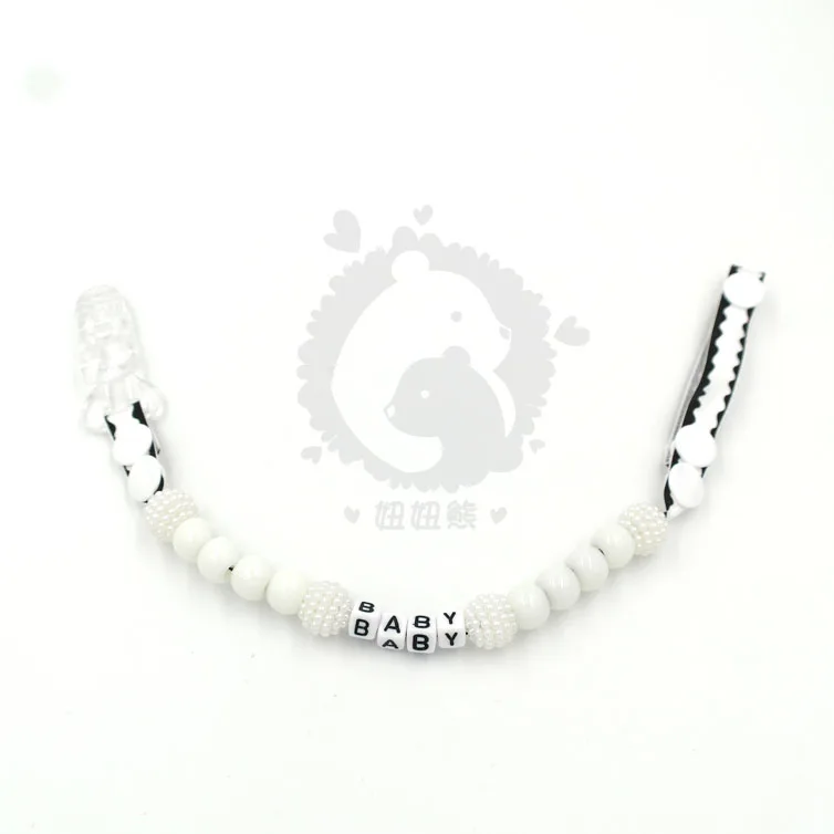 Зажим для соски с бусинами и надписью сделай сам |