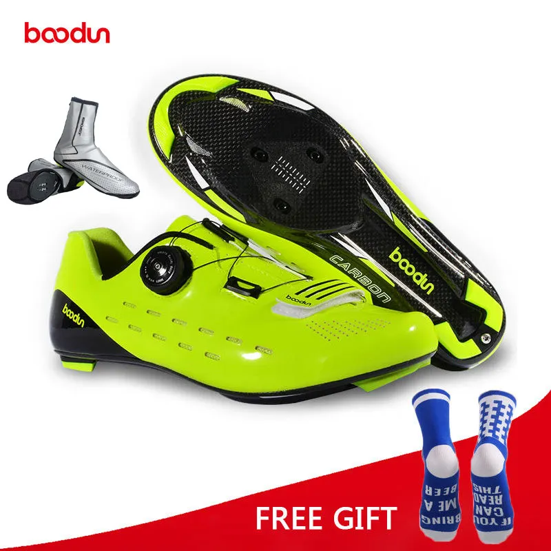 yellow with overshoe Кроссовки из сверхлегкого углеродного волокна для шоссейного велоспорта; дышащая обувь для велосипеда с автоматическим замком; спортивная обувь для гонок; Zapatos Ciclismo - Цвет: yellow with overshoe