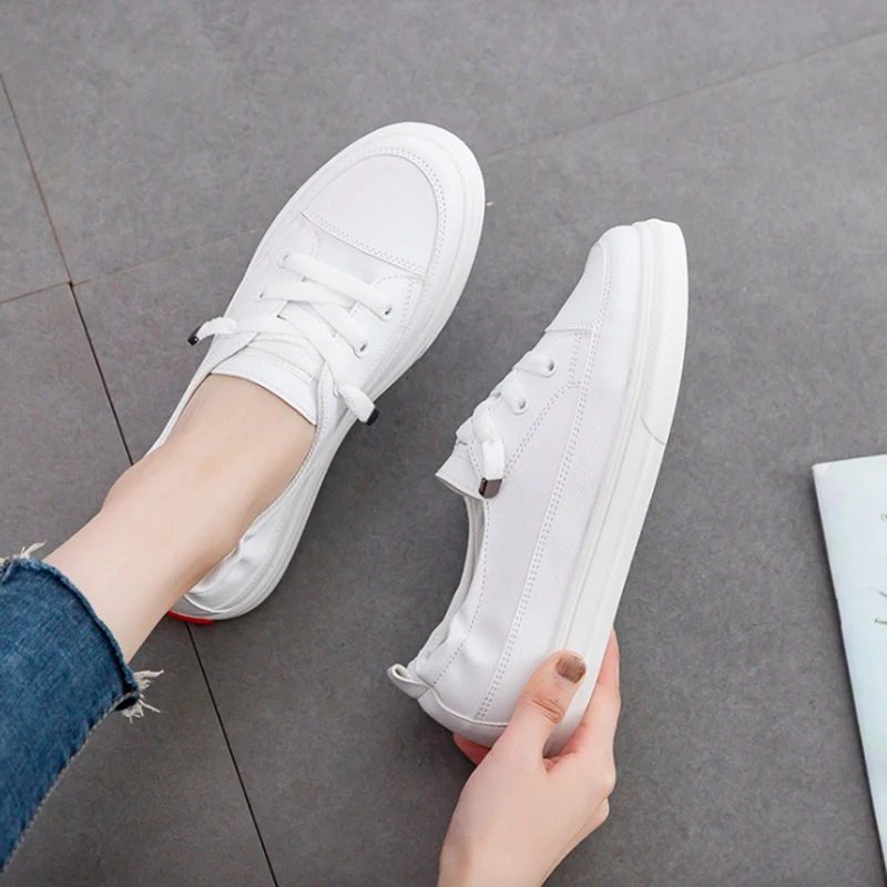 white women shoes Женские кроссовки; коллекция года; Летняя женская повседневная обувь из искусственной кожи; дышащая модная женская обувь на плоской платформе; белые туфли с закрытым носком - Цвет: white women shoes