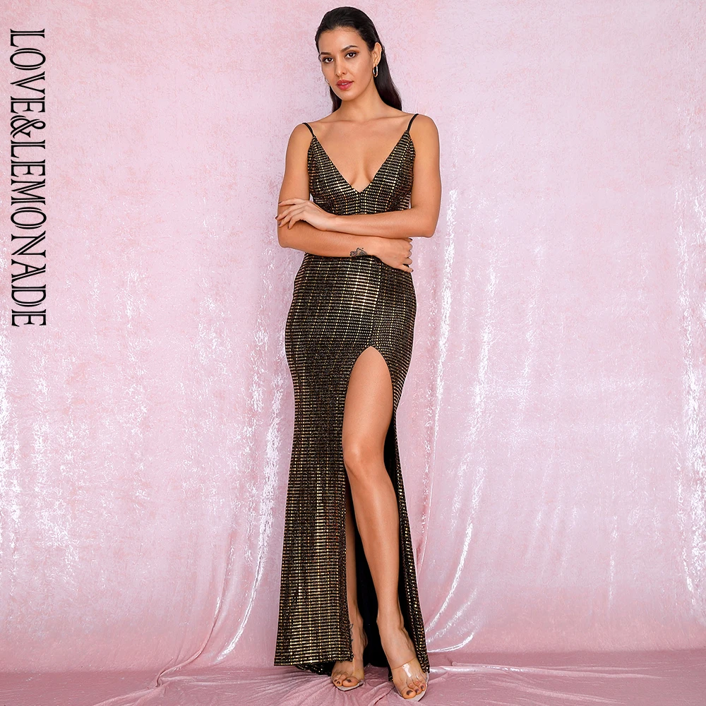 Любовь и лимонада представлены в золотом сексуальное нижнее белье с глубоким v