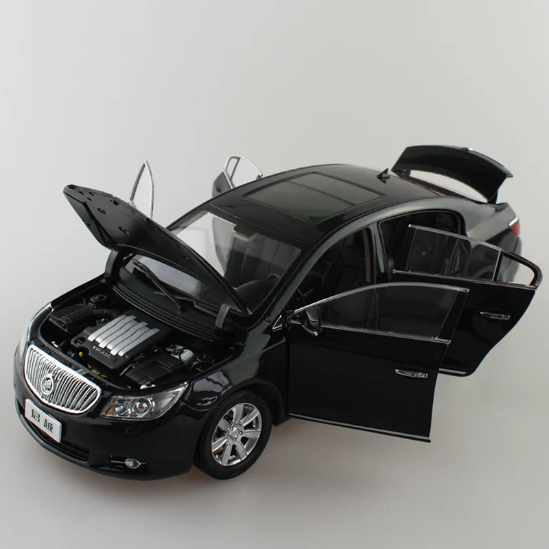 1:18 литая под давлением модель для GM Buick Лакросс 2009-2012 черный седан игрушечная