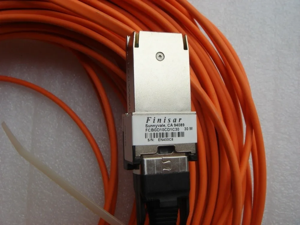 

Finisar FCBGD10CD1C30, CXP-AOC-850nm-2.5G ~ 10G-0,03 км