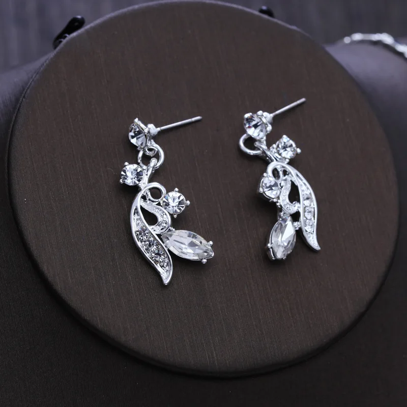 Высокого класса кристалл ожерелье серьги два комплекта из торжественное платье