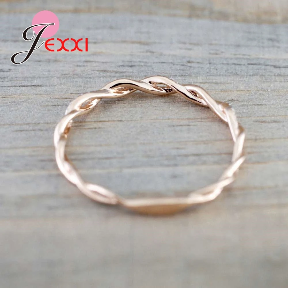 Женское кольцо из розового золота с фианитом|Кольца| |