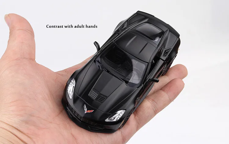 1:36 модель автомобиля из сплава, высокая имитация Corvette c7, спортивный автомобиль, две двери, звуковой светильник