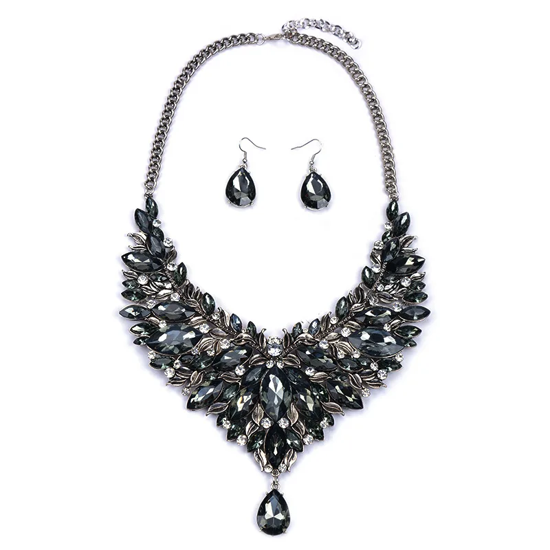4 colors Fashion Womens Necklace With Earring Crystal Chunky Choker Necklaces Statement Jewelry |