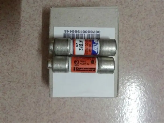 ATDR 2 AMP-TRAP Фарли 10X38 керамический предохранитель с задержкой 2A Mersen Mandelson подлинный