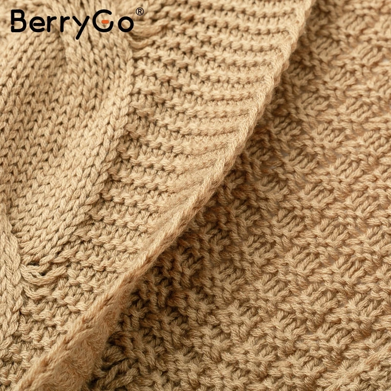 Женский вязаный свитер BerryGo белый теплый на зиму | Женская одежда