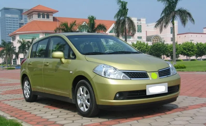 Решетка переднего бампера из АБС пластика подходит для Nissan Tiida / Versa Latio (C11) 2005