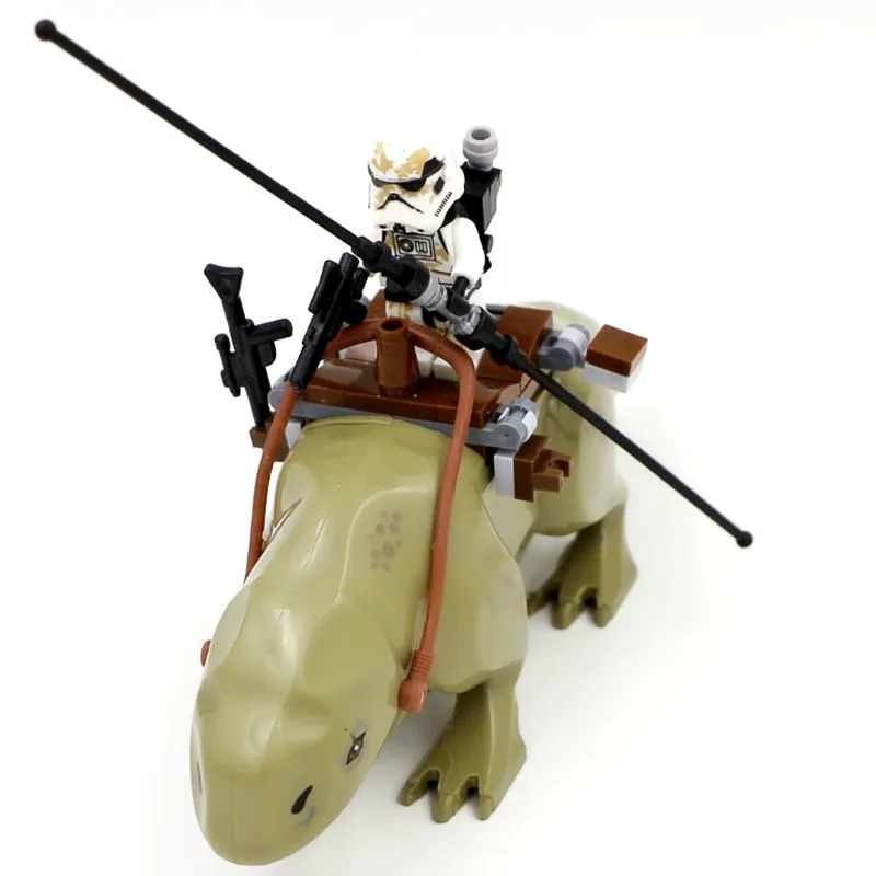 Один создатель просветит Звездные войны Dewback The Force Awakens прозрачный солдат