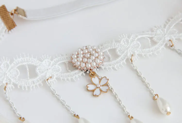 Женская повязка на голову белая кружевная лента с кисточками и жемчугом|crown
