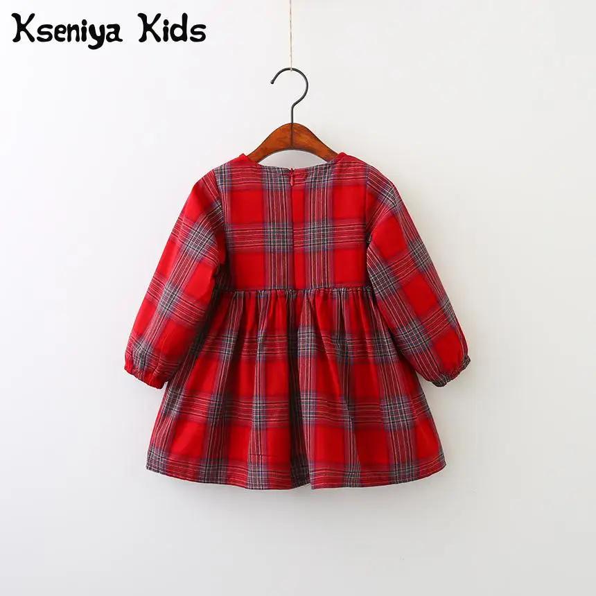 Kseniya Kids/осень ; хлопковая одежда для девочек; цвет красный, желтый; английский стиль; клетчатое платье с длинным рукавом и меховым бантом для маленьких девочек