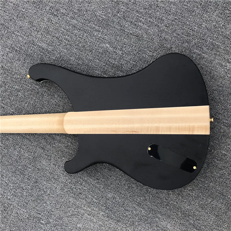 Kaiyun завод настраивает Rickenback 4-string all-body bass гравированные гитары. Золотое изделие. Корпус черного цвета. Черный пикап