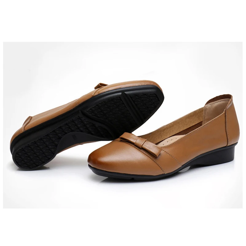 

CEYANEAOWomen shoesSpringautumn soft soled mother single shoes leather non-slip casual comfortable middle-aged ladies flatsE1674