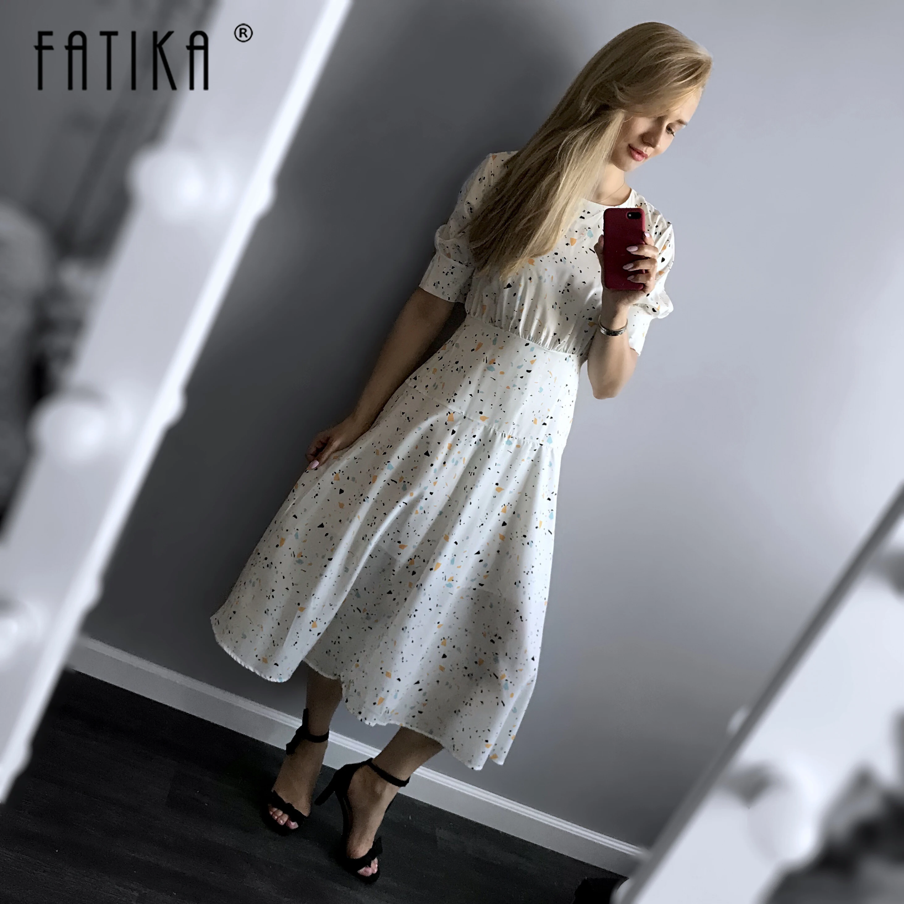 Платье с коротким рукавом Fatika Normcore платье в стиле ампир круглым вырезом для