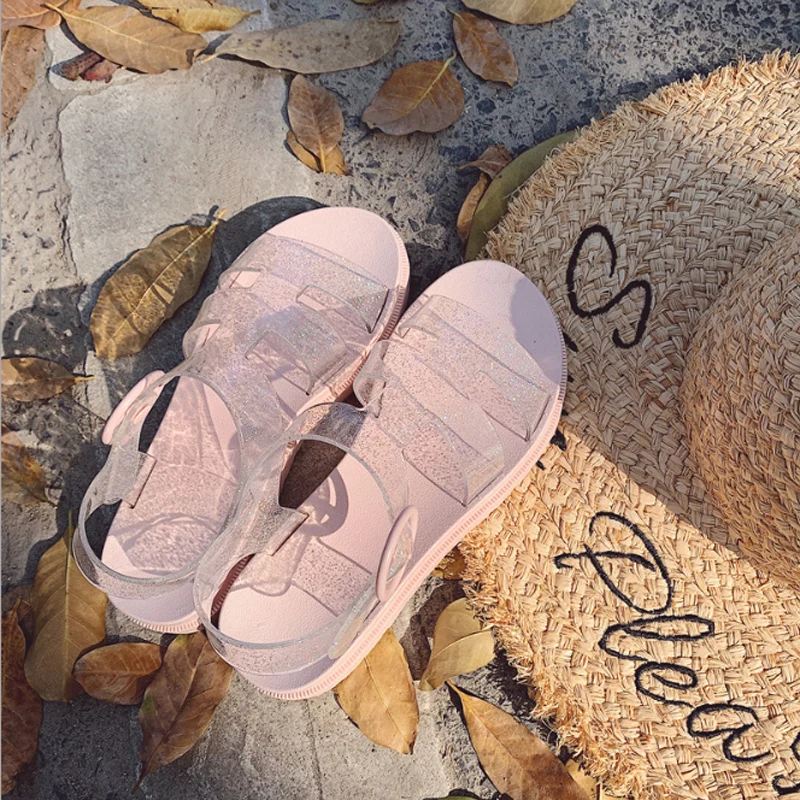 Женские прозрачные сандалии на плоской нескользящей подошве повседневные