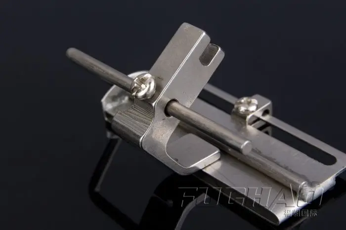 Одинарная игла равномерна и используется в автомобиле прикрепляя ленту к