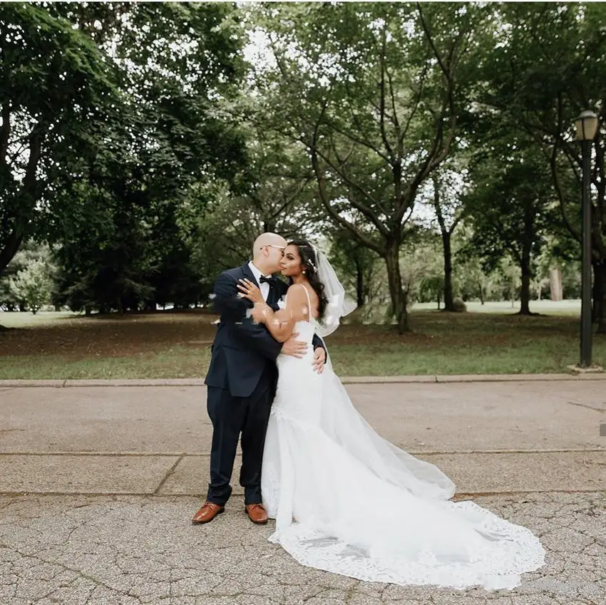 

Stunning Spaghetti Strap Mermaid Wedding Dresses Sweep Train Lace Plus SizeVestidoe De Noiva Custom Made