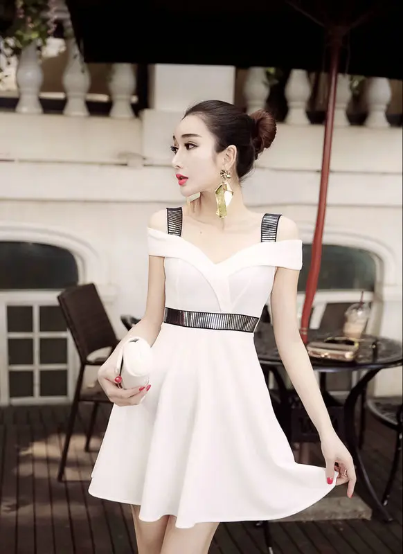 Slash Средства ухода за кожей шеи ремень спагетти с глубоким вырезом Тонкий платье