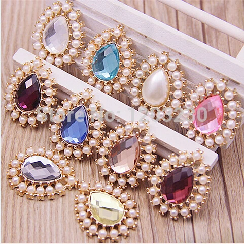 

Wholesale Trendy Rhonestone core pearls decoration Round shape flatback buttons charms garments/brooches/hair jewelry making