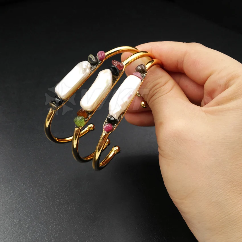 

WT-B357Wholesale fashion jewelry freshwater Pearl bangle High quality raw stone and pearl with pyrite micro pave bangle for girl