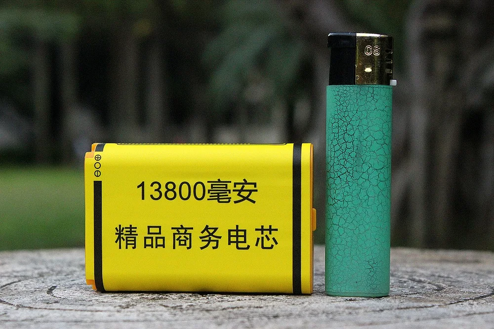 Dbeif d2016 волшебный голос двойной фонарик FM открытый противоударный MP3/MP4 Power Bank антенны аналогового ТВ прочный мобильный телефон сотовый p242