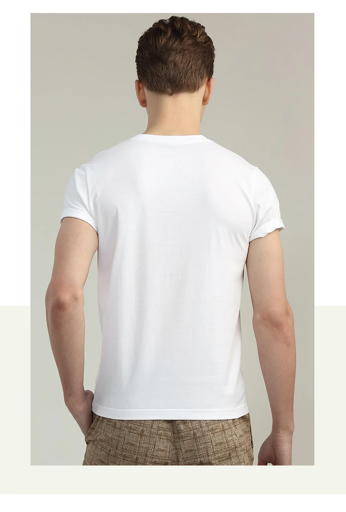 Giordano футболка сплошного цвета с V-образным вырезом slim fit с короткими рукавами,выполнена в нескольких цветах и имеет широкий размерный ряд