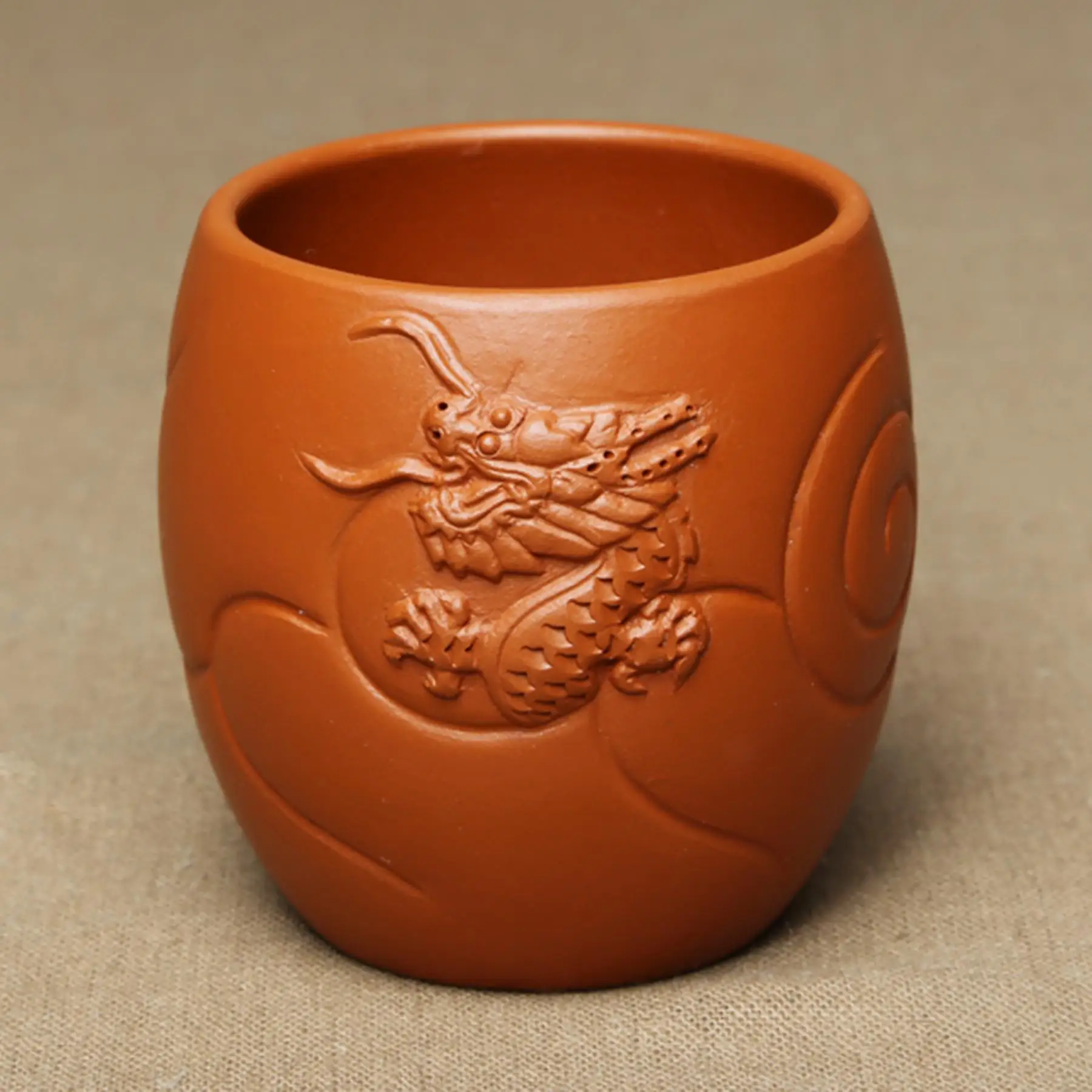 Исин руды фиолетовый песок 3D выгравированы рельеф Чжу грязи рыбы Дракон чашки