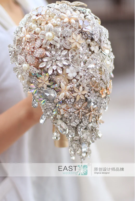 Свадебная брошь цвета шампанского в виде капель | Свадьбы и торжества