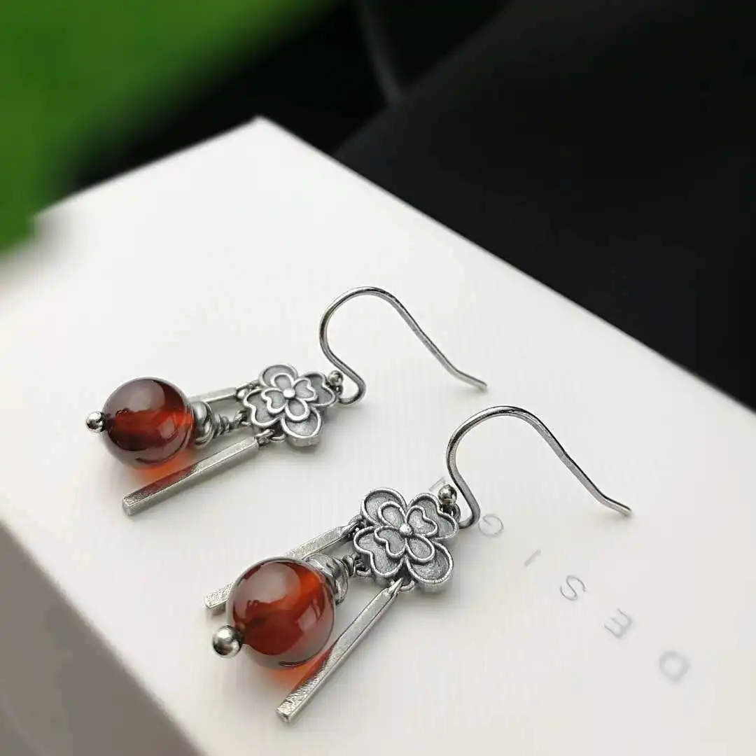 

Brinco Time-limited 2018 New Products S925 Retro Fashion Natural Garnet Earrings Lady Carved Flowers Original Eardrop