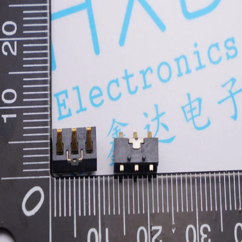 

H = 4.6 4.6 MM 3 p cell battery connector shell type
