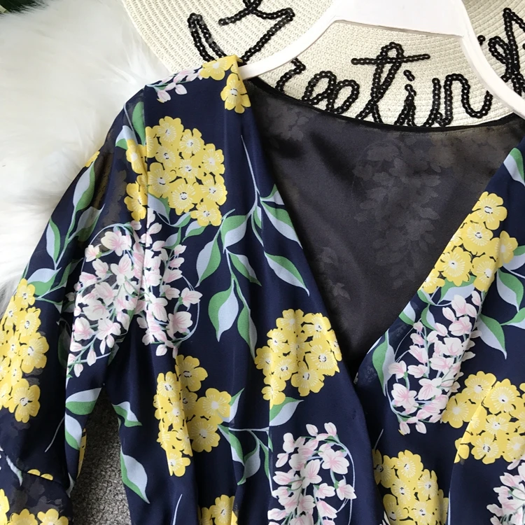 Цветочный короткий женский комбинезон с v-образным вырезом, пляжный Boho с принтом, с рюшами, сексуальный корейский элегантный шифоновый ромперы-туники, летний женский комбинезон