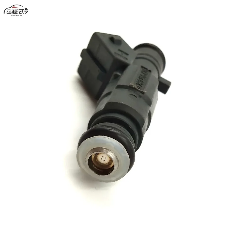 Топливный инжектор 0280156426 1100 для Great Wall FLORID Гарвард M2 COOLBEAR Saiying Voleex C30 OEM: #0280156426 |