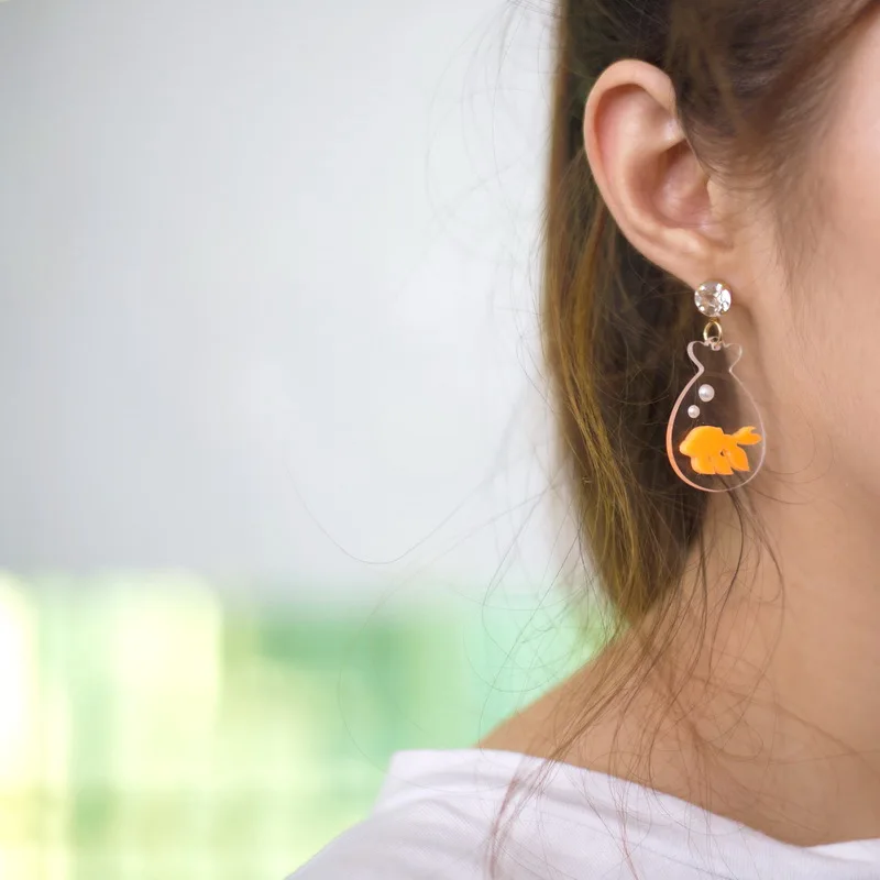 Забавная аквариумная Золотая рыбка акриловые серьги летний фестиваль ветер и