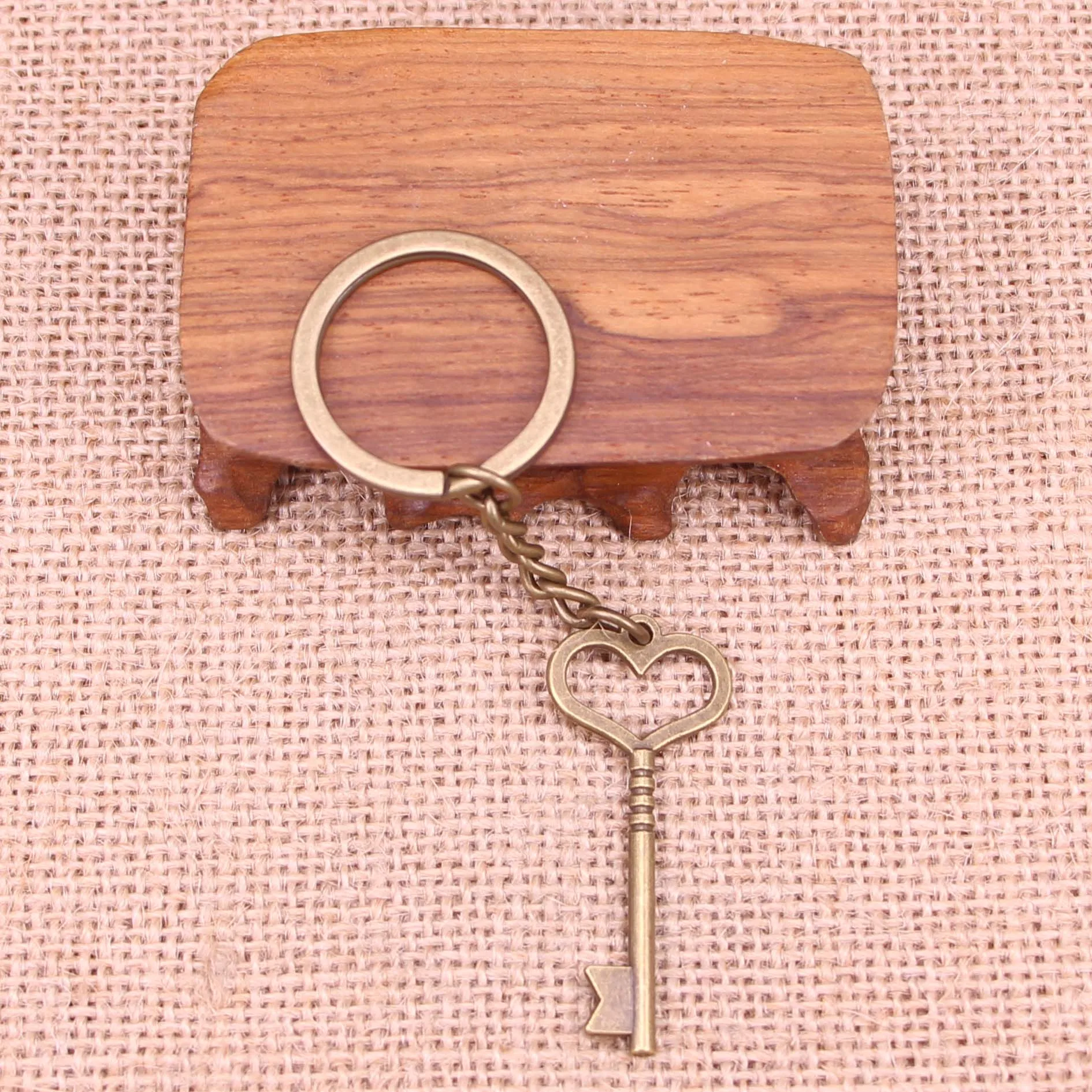 

20pcs New Fashion Keychain 46mm most key Pendants DIY Men Jewelry Car Key Chain Ring Holder Souvenir For Gift