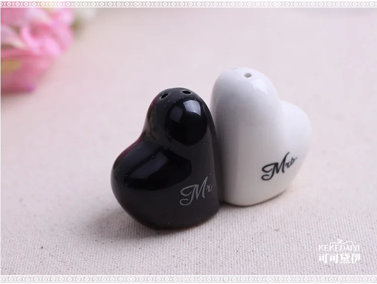 Бесплатная доставка керамические свадебные сувениры в форме сердца шейкеры для