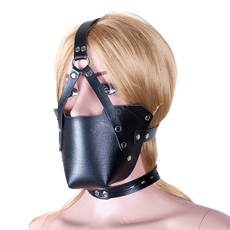 Ошейник-затычка для рта из черной искусственной кожи с маской от плевка на всю голову, фиксацией и эротическими игрушками в 4 стилях.