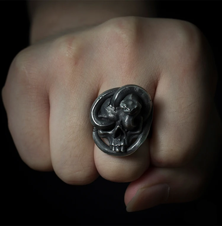 Оригинальное дизайнерское кольцо ручной работы из серебра 925 пробы с эмалью в