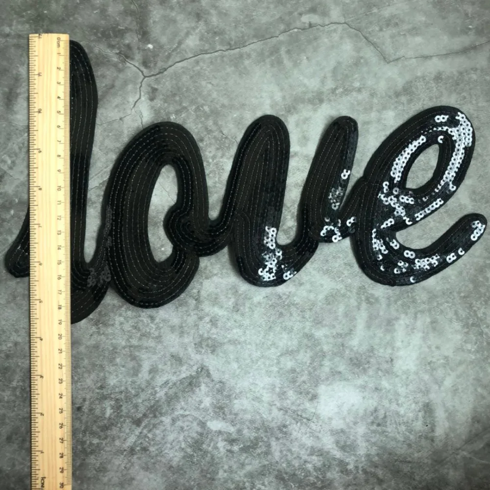 1 шт. большая нашивка с блестками и надписью LOVE | Дом сад