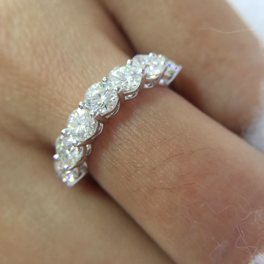 

Однотонное 18K Au750 Белое золото 2.1ctw 4 мм DF круглое кольцо для помолвки и свадьбы Moissanite кольцо из натуральной кожи для женщин