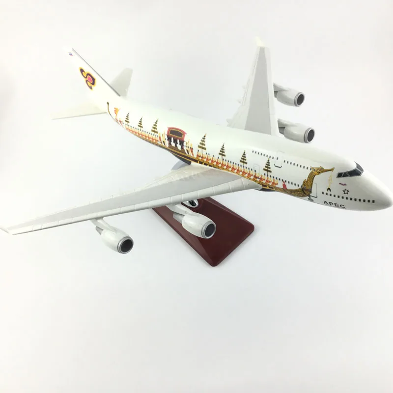 Авиапассажиров самолет 747 тайский серебряный АТЭС LIVERY(CANON) модель самолета Модель