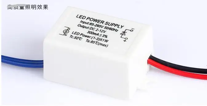 3X1W 3W постоянного тока 300mA Светодиодный драйвер освещения DC2 12V для