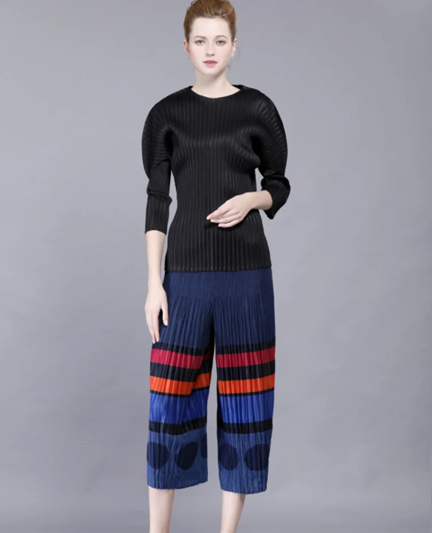 

Miyake Spring Fashion New Style Lantern Sleeve Wrinkles Self-cultivation Tshirt Pleated Tshirt