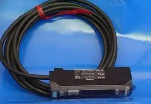 

New original KEYENCE Kean optical fiber amplifier FS-V21