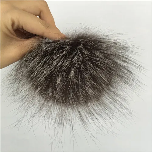 Silver fox fur Настоящий мех енота помпон брелок Настоящий мех Кепка с помпонами зима DIY Многоцветный мех шарики для обуви сумки аксессуары с кнопками - Цвет: Silver fox fur
