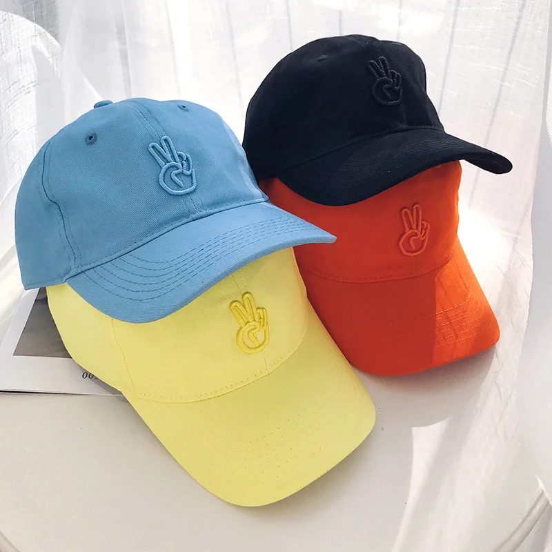Бейсболки женские летние 2019 новые Ins стиль буквы Вышитые HELLO Sun Шляпы белые черные
