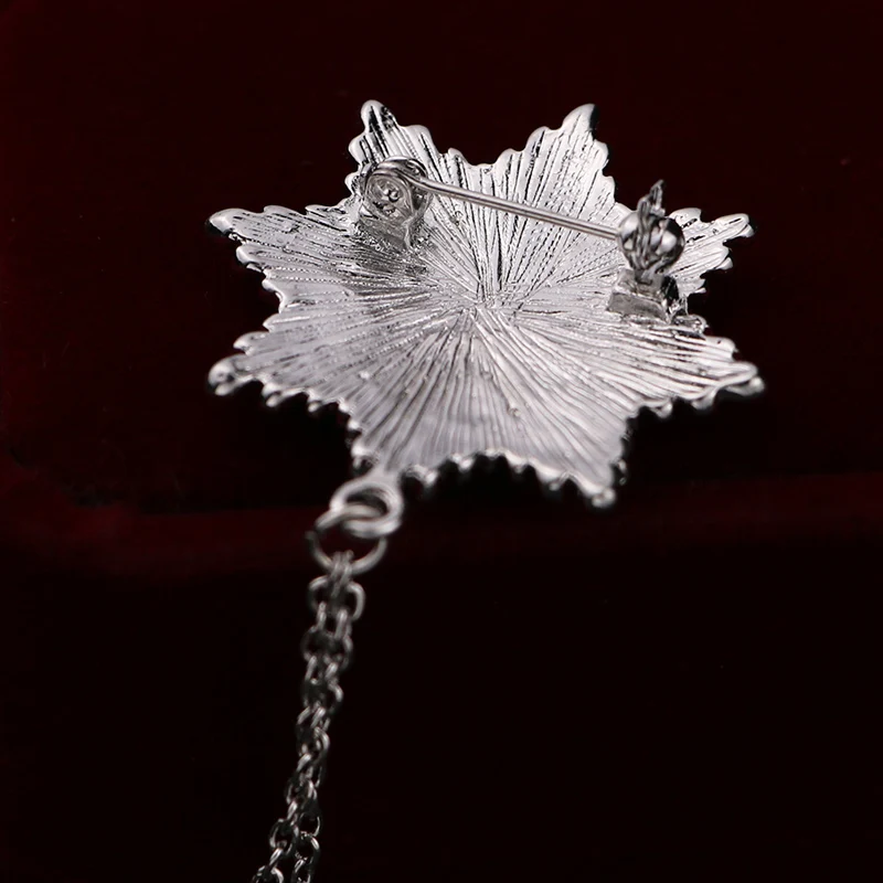 

Men Jewelry Trendy Star Crown Badge Chains Tassel Brooch Pin Unisex Accessory Women Lady Dress Decoration